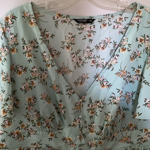 Peplum style blouse - Picture 2 of 5